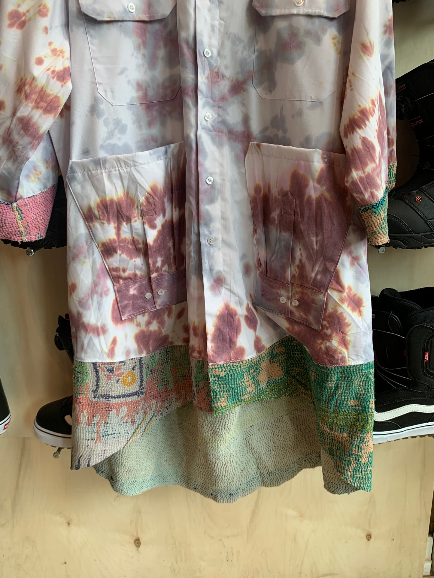 PAINTERS SHIRT x MIND YOUR BEES- fits up to 3XL