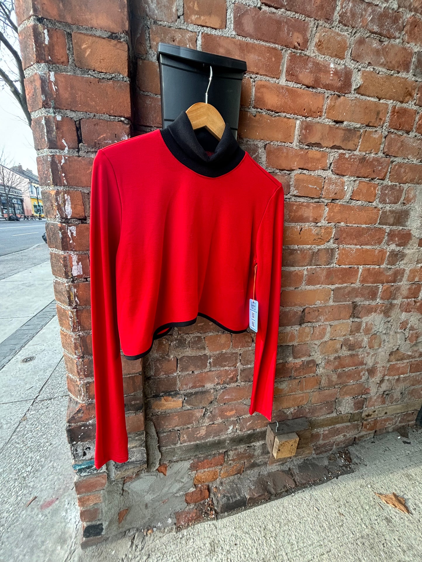 BLOOD RED LONG SLEEVE - S/M