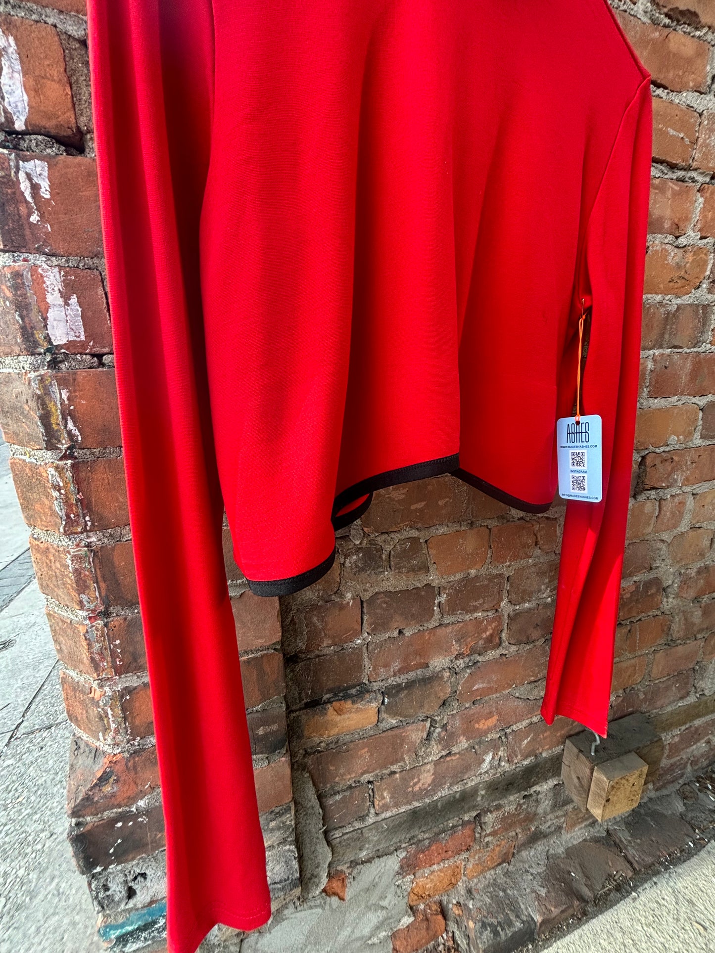 BLOOD RED LONG SLEEVE - S/M