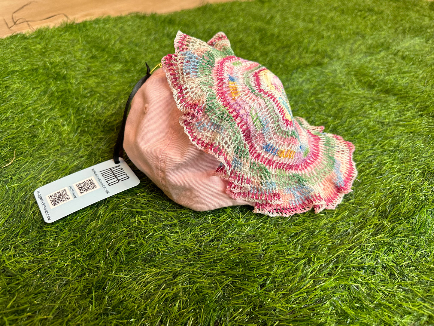 PASTEL DOILY CHAPEAU