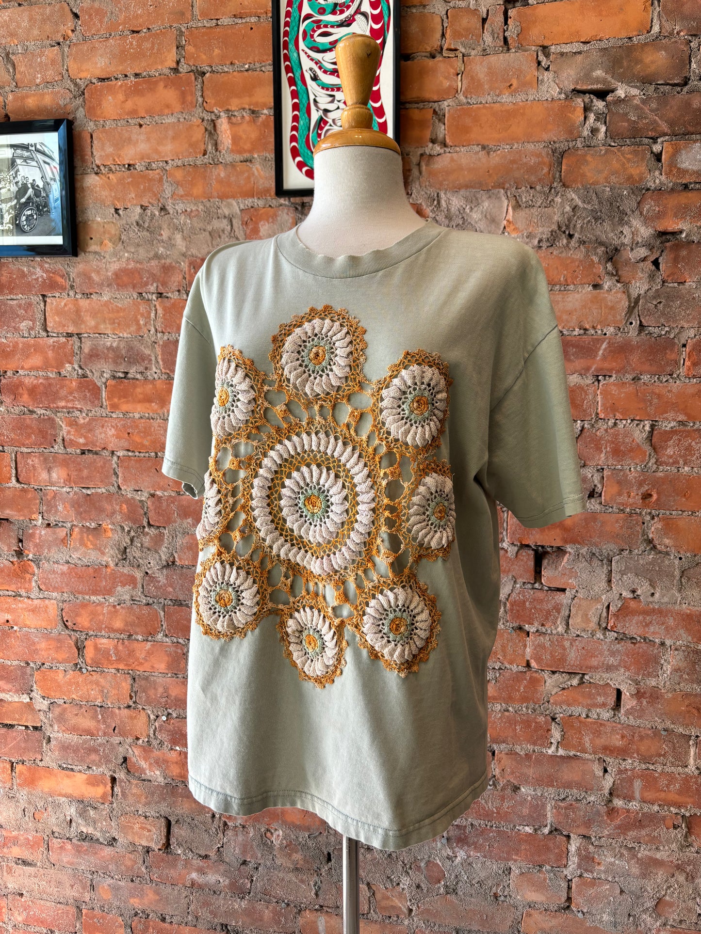 COOL VINTAGE DOILY T SHIRT - L