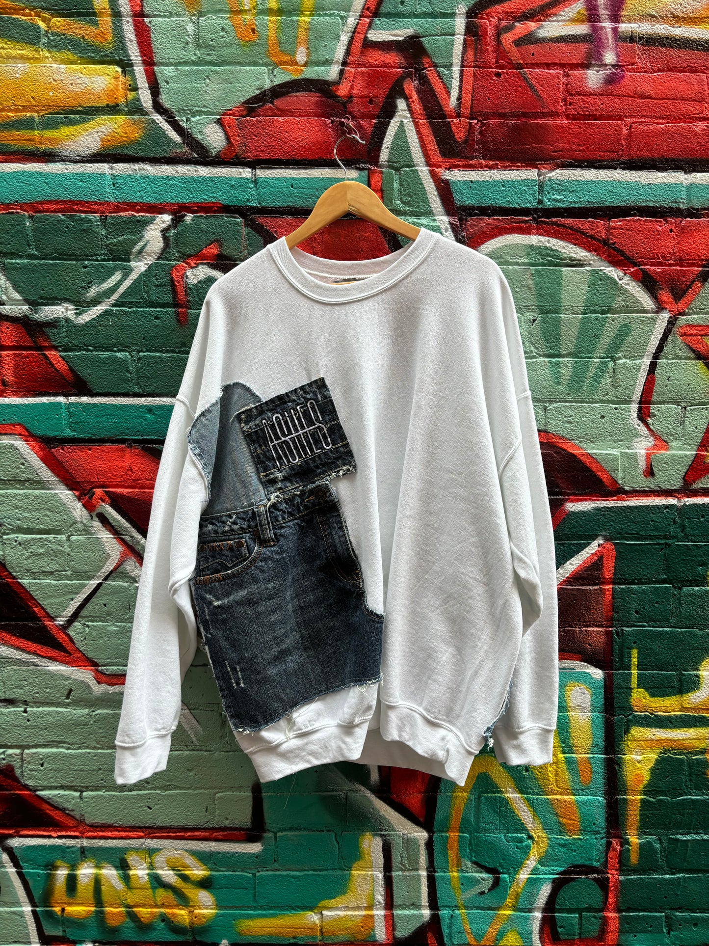 DENIM EYES CREW NECK SWEATER - 3XL