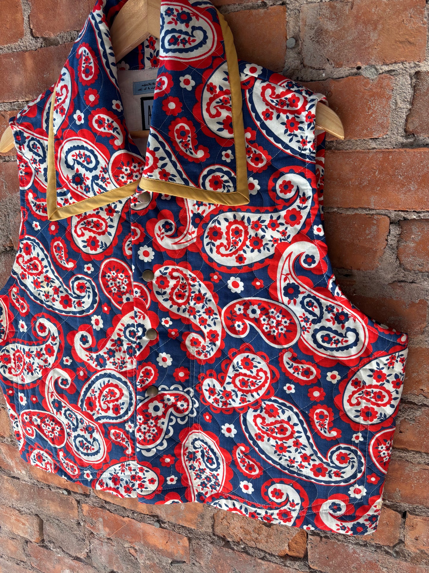 PAISLEY QUILTED VEST