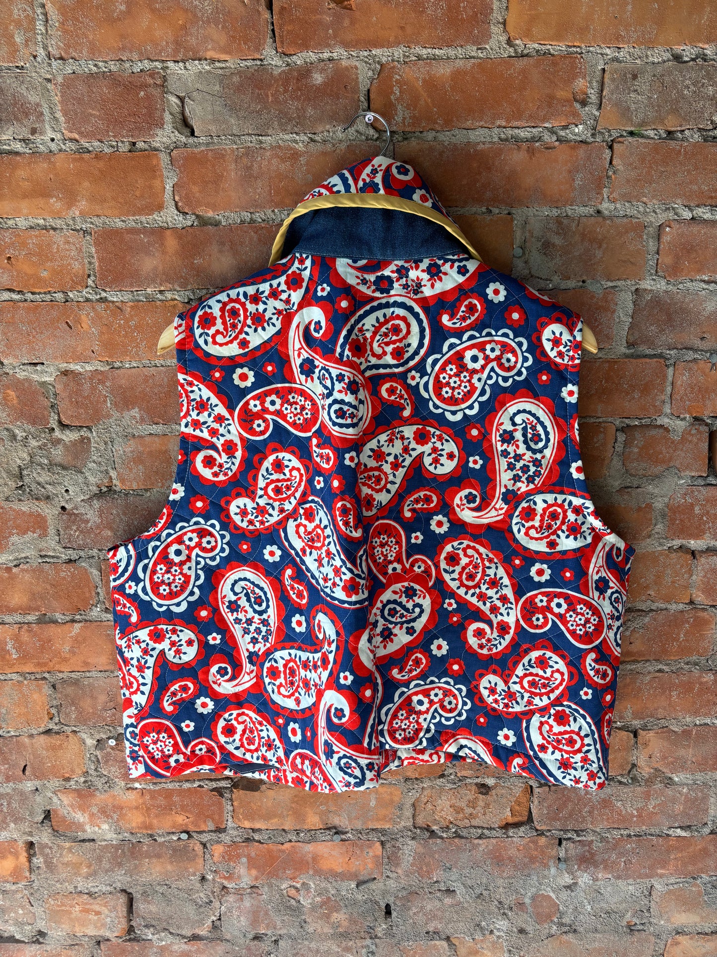 PAISLEY QUILTED VEST