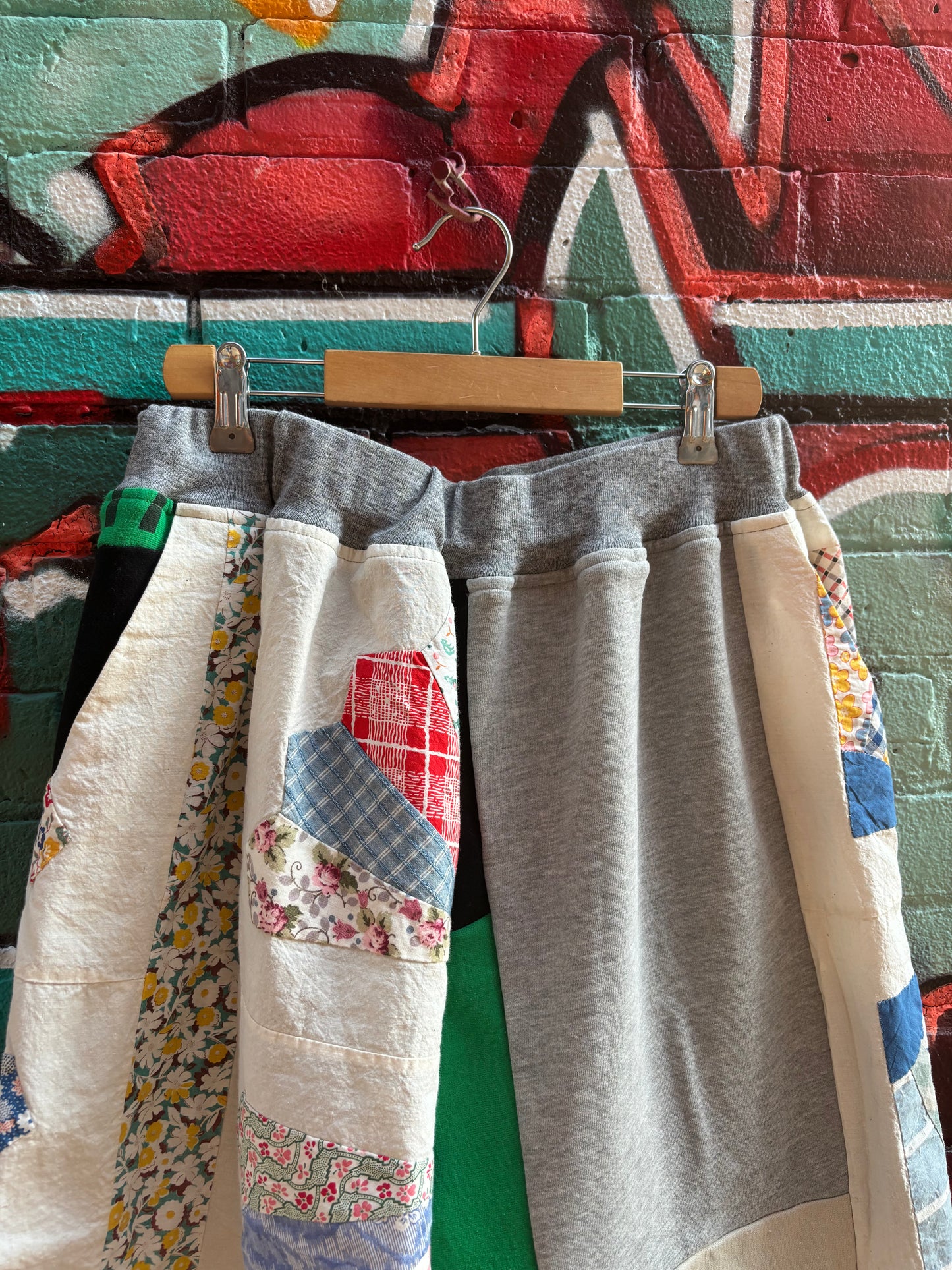 QUILT TOP & SQUARED AWAY KNIT PANTS