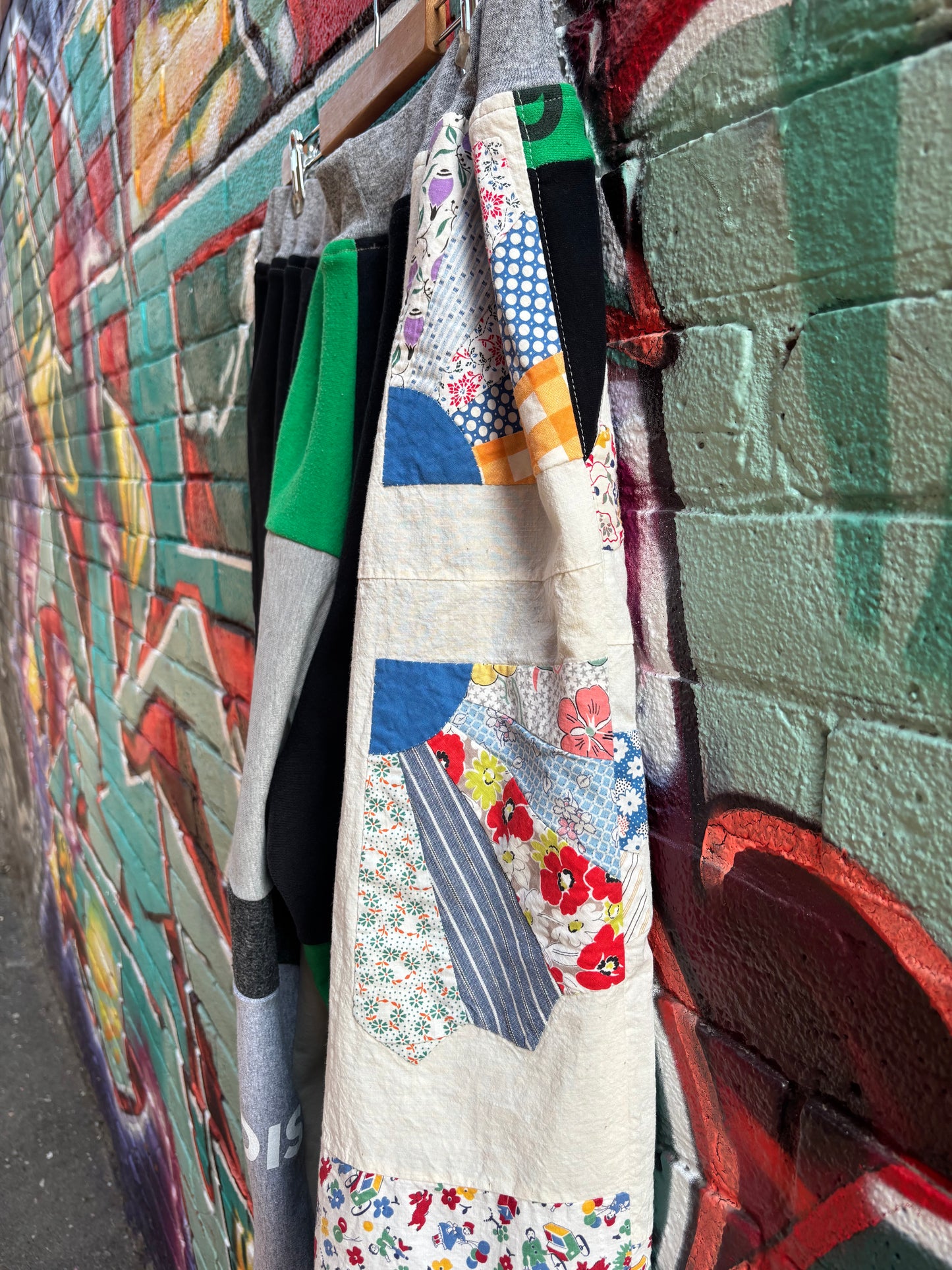 QUILT TOP & SQUARED AWAY KNIT PANTS