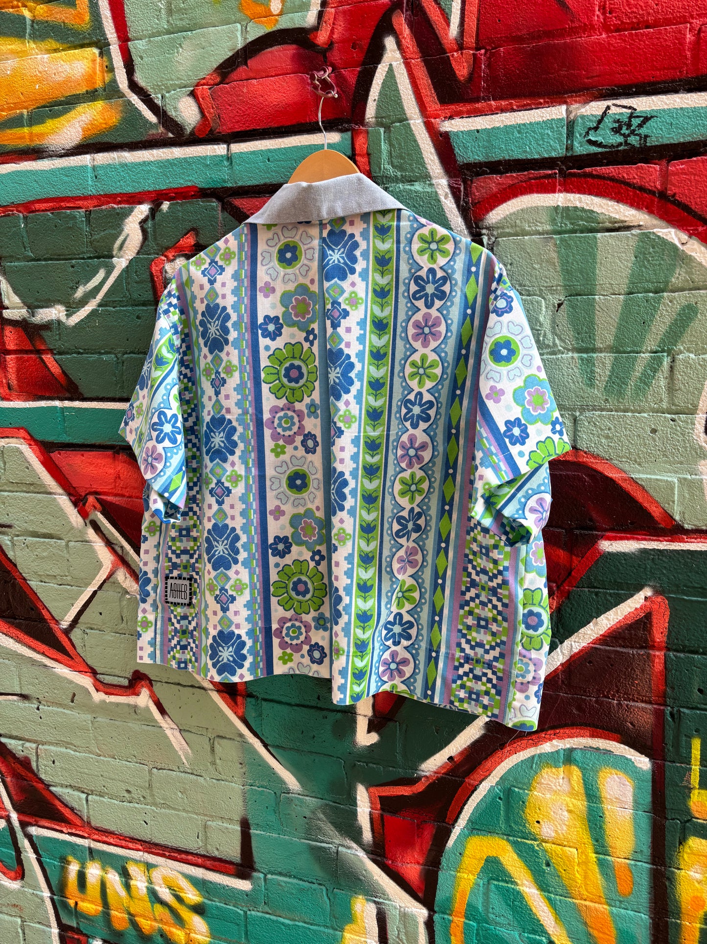 FLORAL POP CAMP SHIRT Online