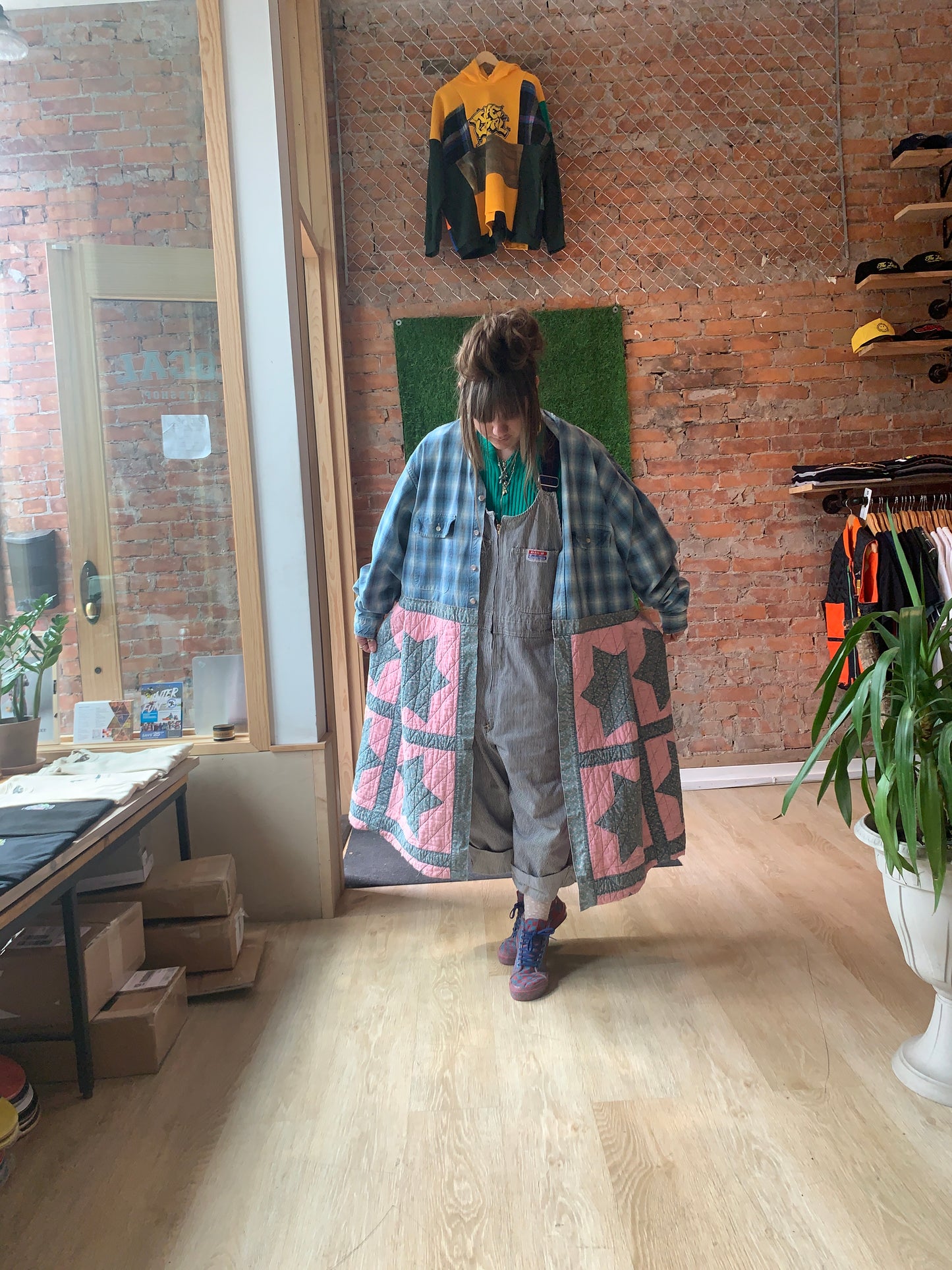 QUILT & PLAID JACKET - LARGE