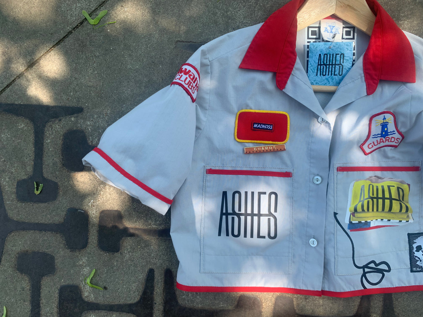 GUARDS COLLAGE CROP TOP - S/M