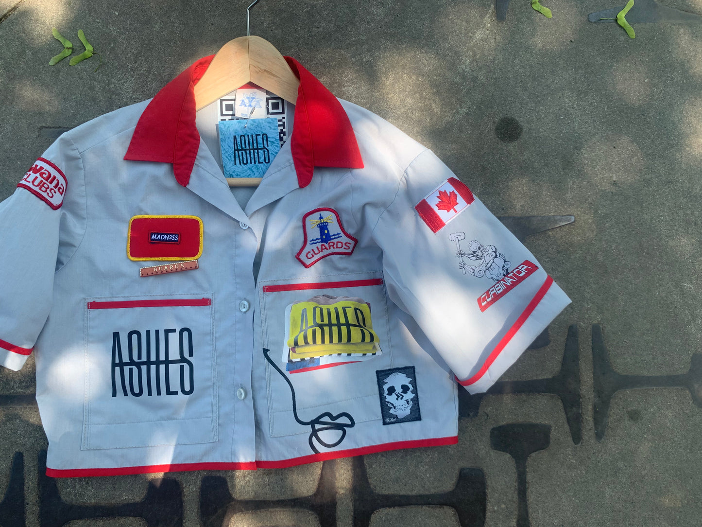 GUARDS COLLAGE CROP TOP - S/M