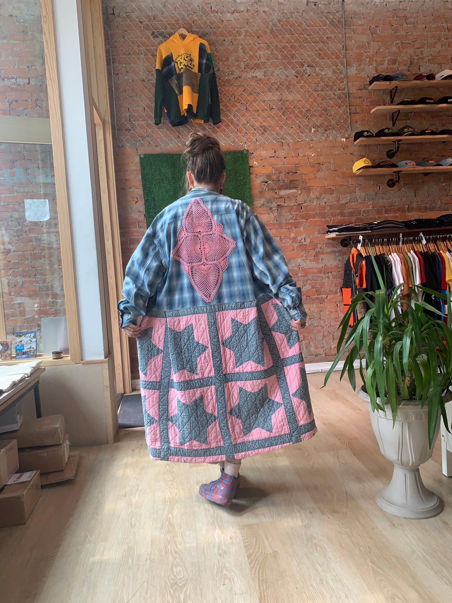 QUILT & PLAID JACKET - LARGE