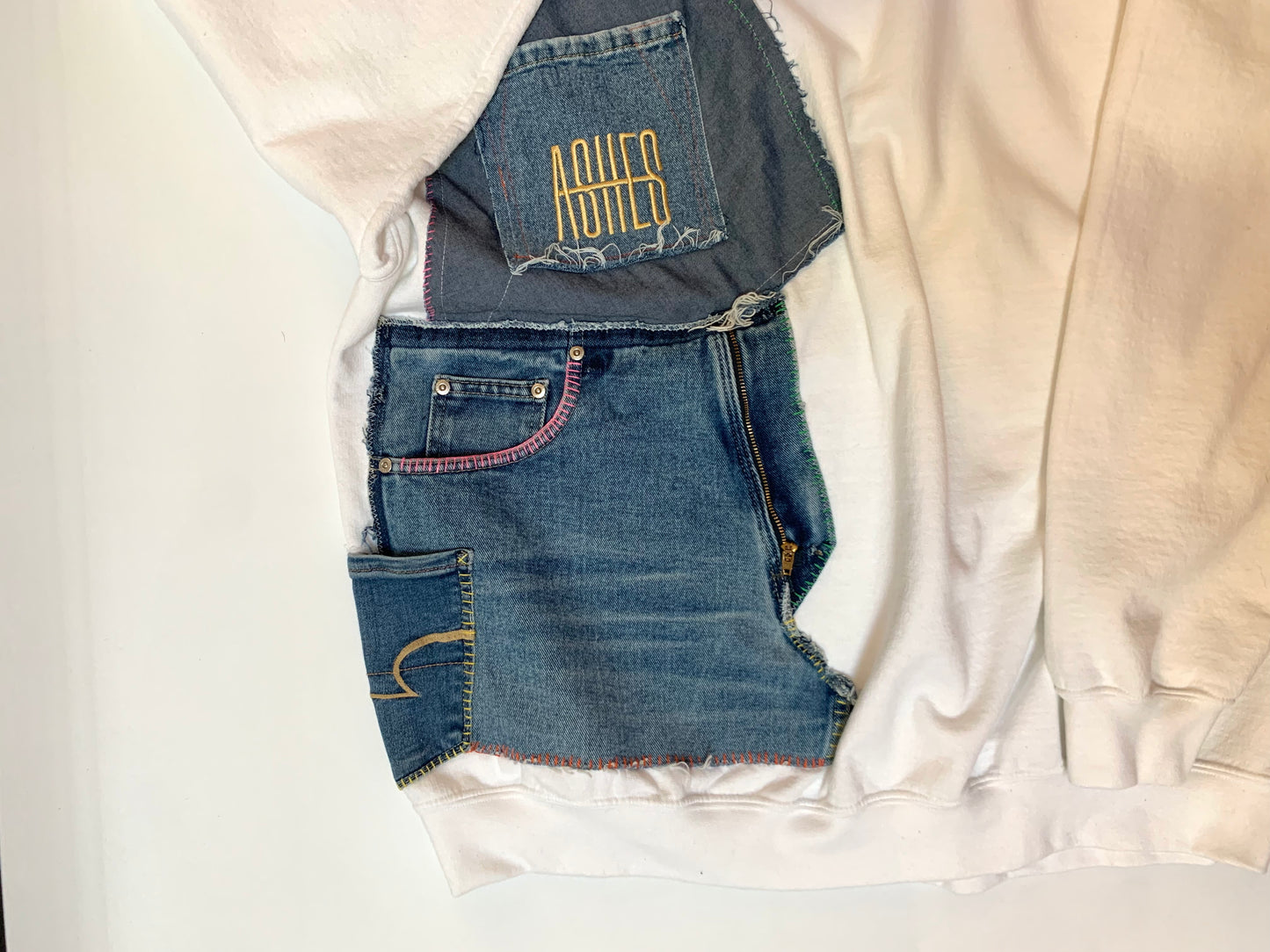 DENIM EYES CREW NECK SWEATER - 3XL