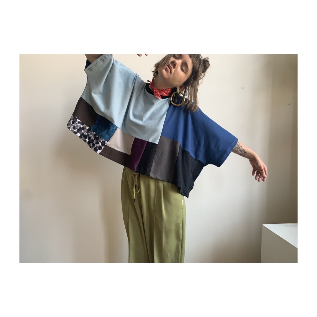 SQUARED AWAY CROPPED TOP 0821-04