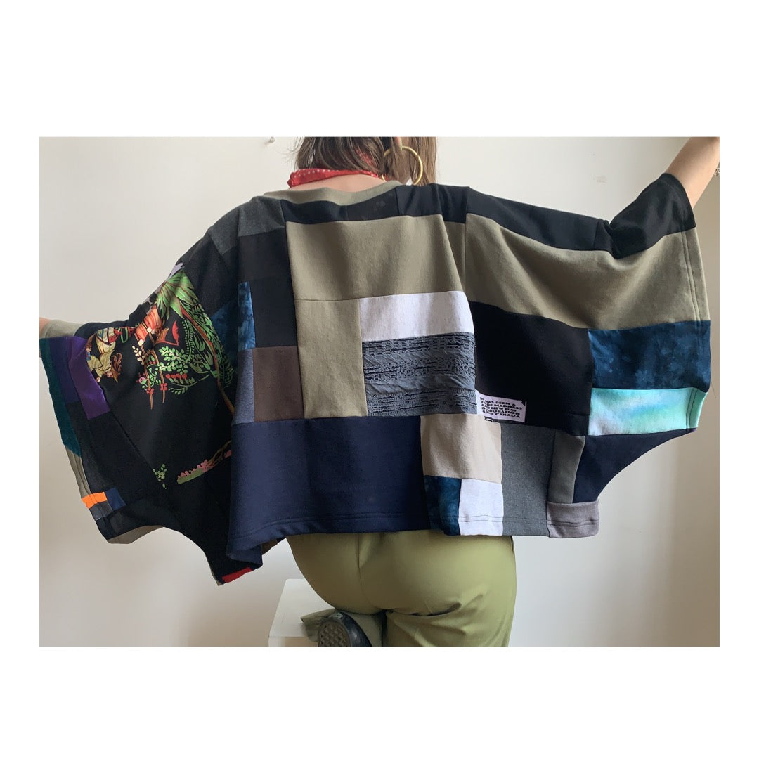 SQUARED AWAY CROPPED TOP 0821-05