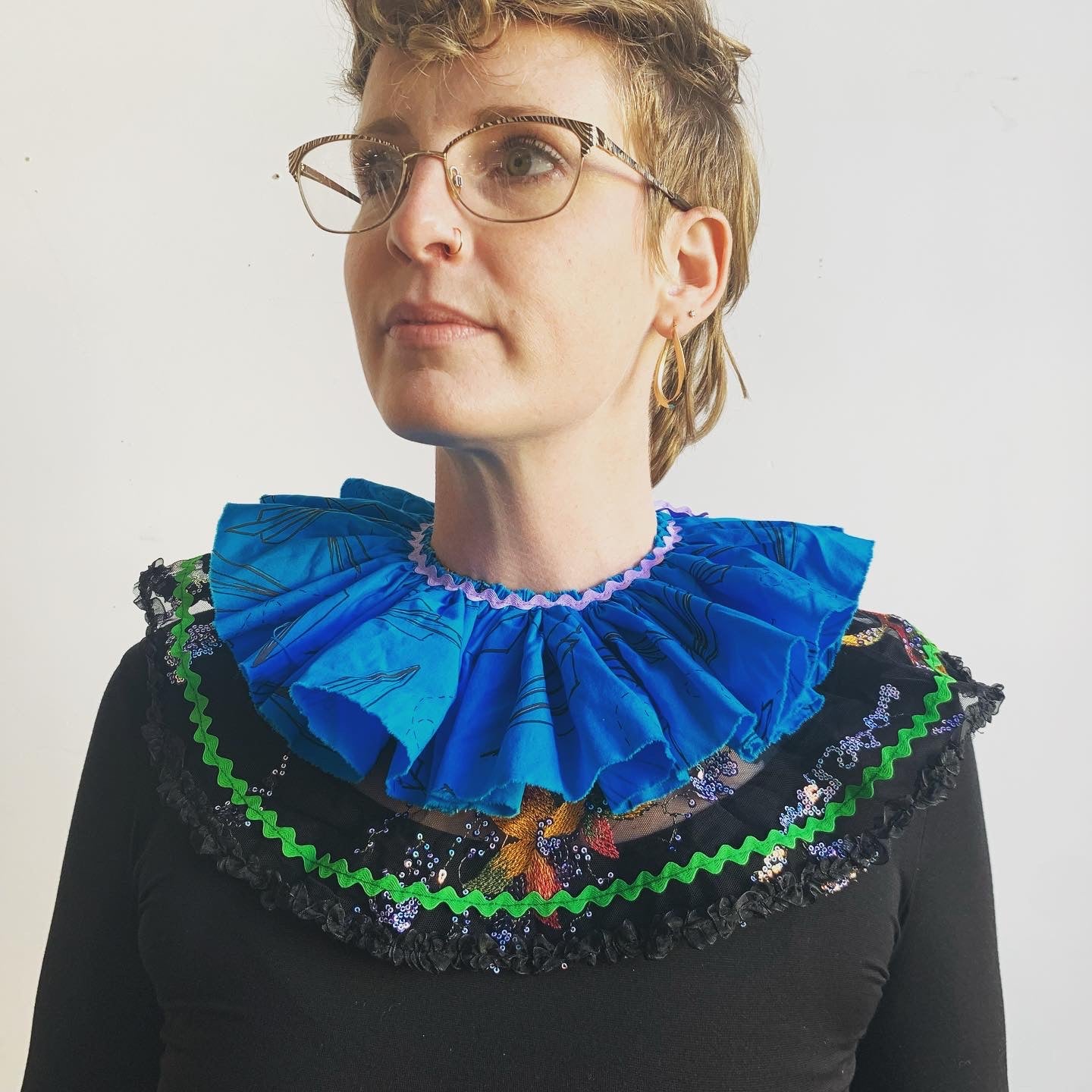 CLOWN COLLAR 002