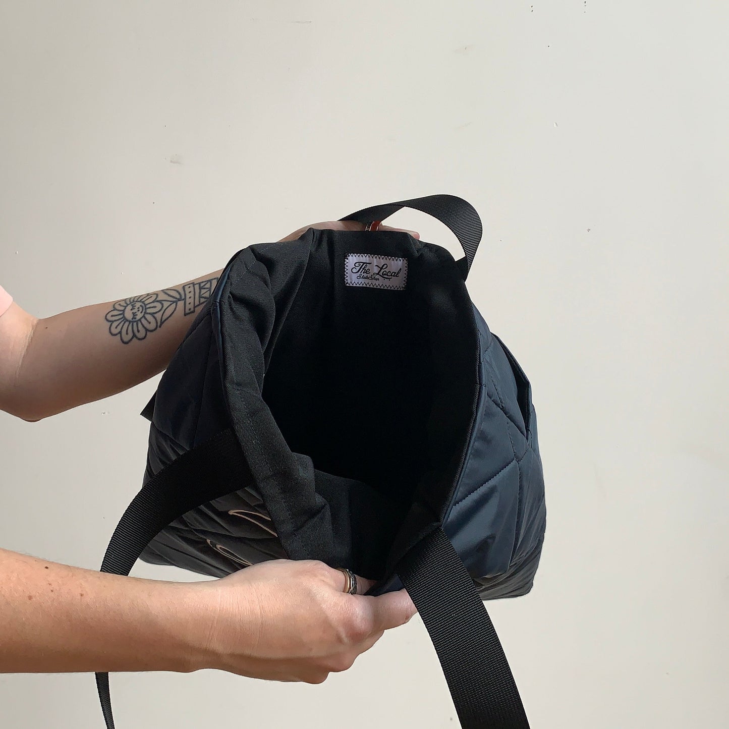 PUFFER TOTE - LOCAL SKATESHOP CLASSIC WHITE