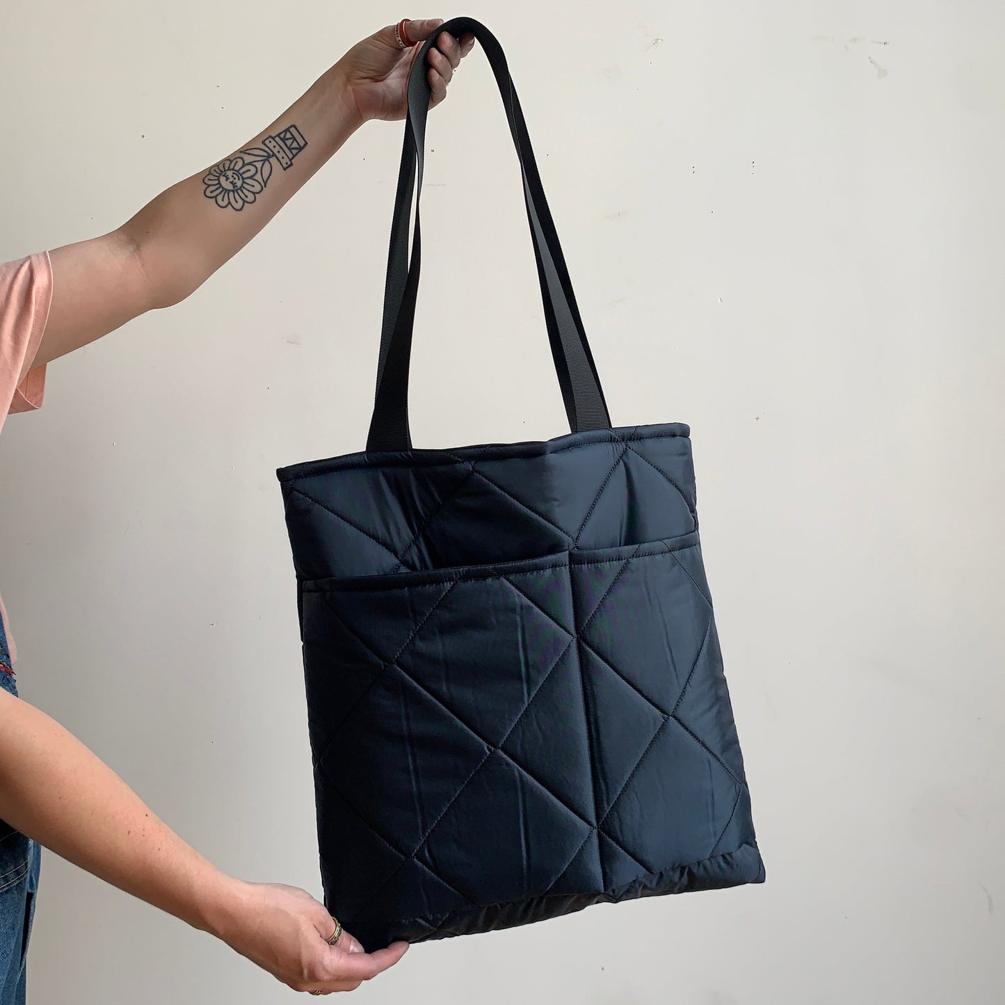 PUFFER TOTE - LOCAL SKATESHOP CLASSIC WHITE