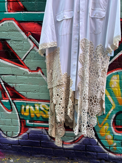 WHITE COLLARED TOP WITH VINTAGE DOILIES