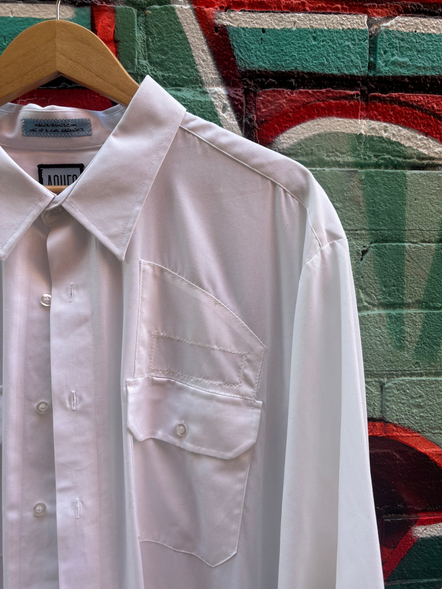 WHITE COLLARED TOP WITH VINTAGE DOILIES