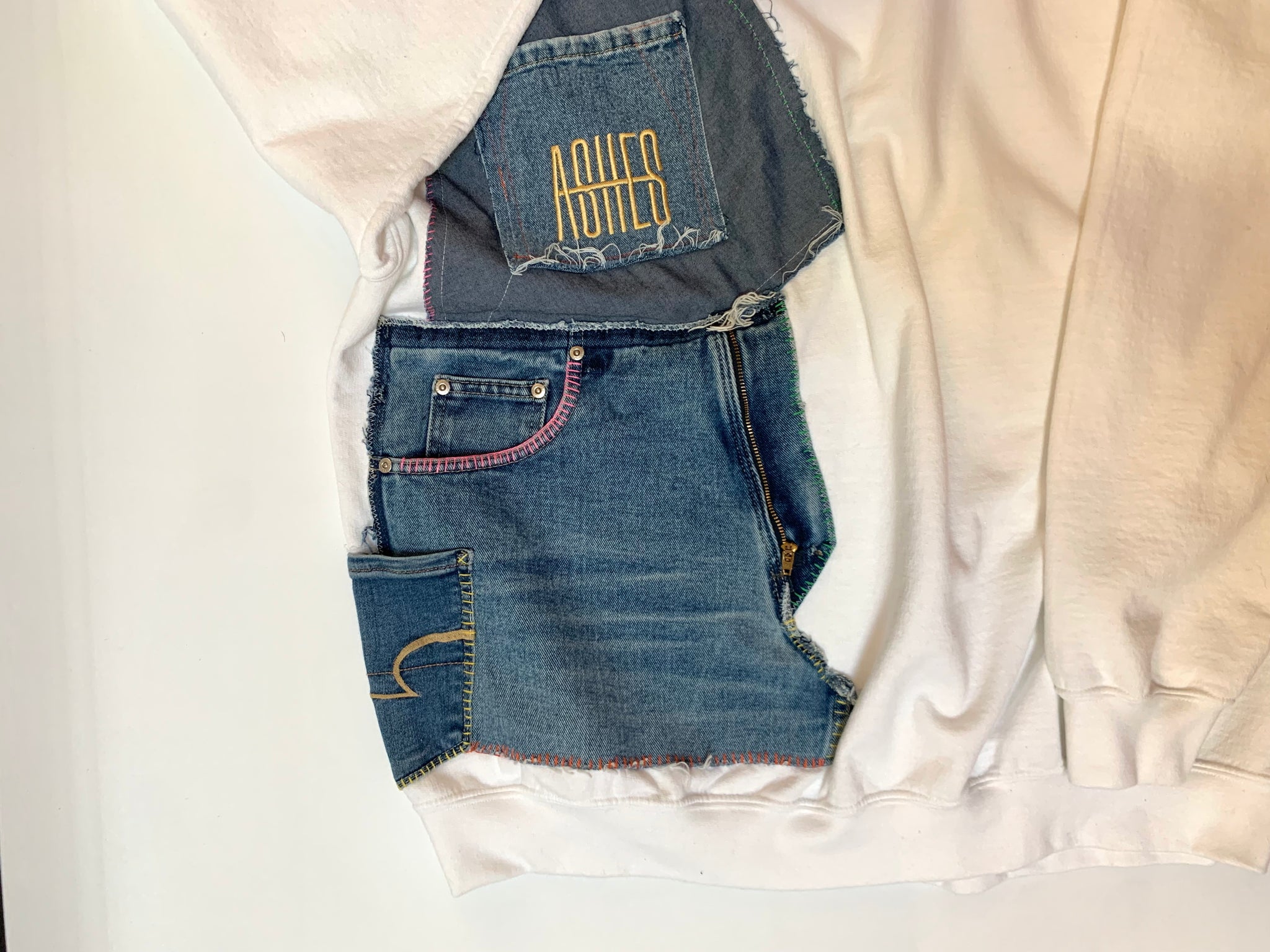 DENIM EYES CREW NECK SWEATER - 3XL