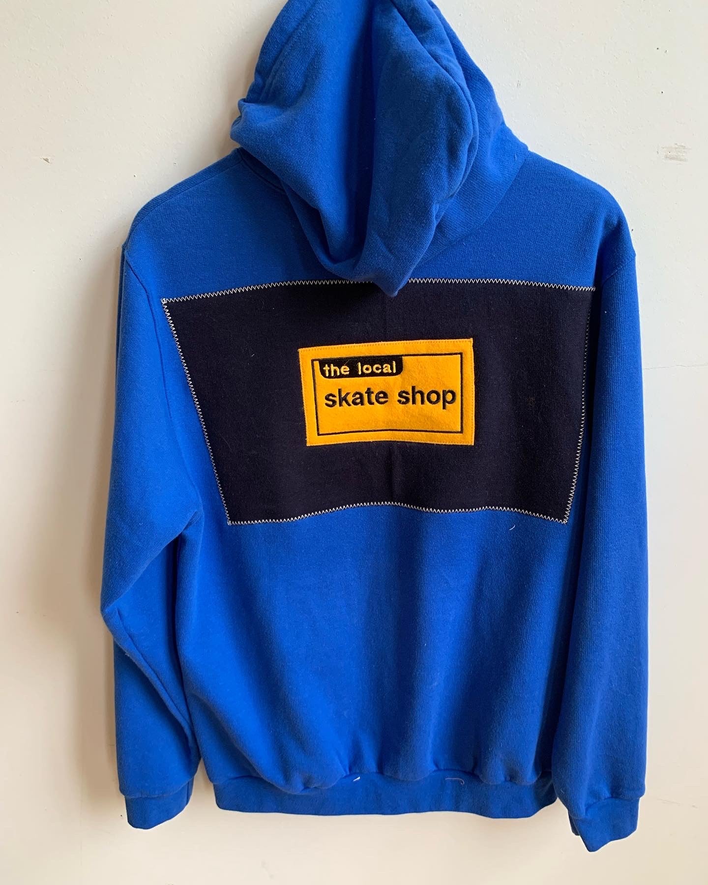 NO NAME HOODIE